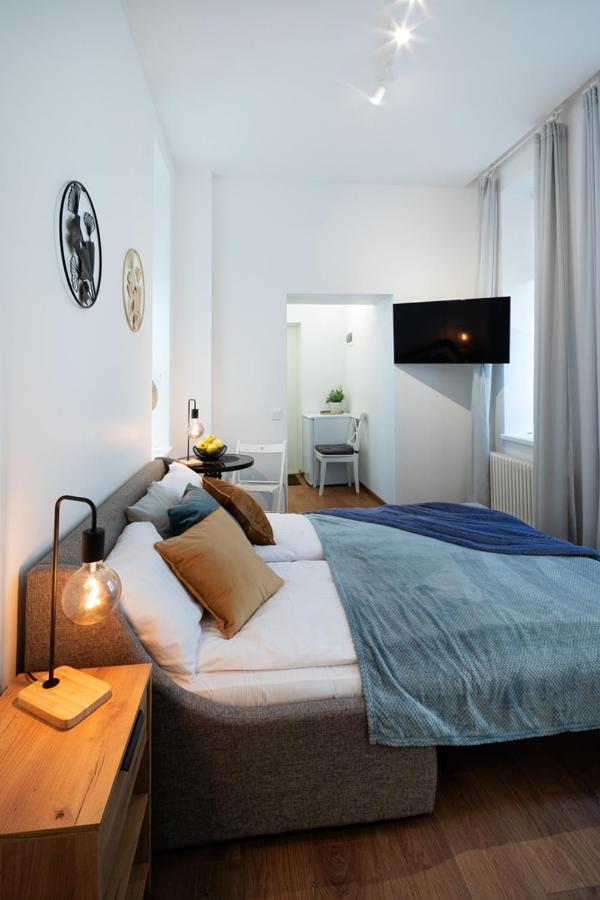 Kalnina Street Studio Apartment Riga Exterior foto